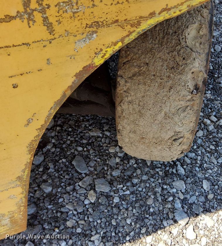 image for item KW9024 Hyster S40XL  forklift