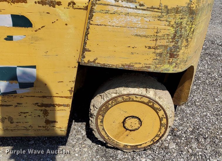 image for item KW9024 Hyster S40XL  forklift