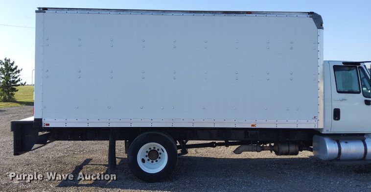 image for item KW9030 2014 International 4300 SBA  box truck