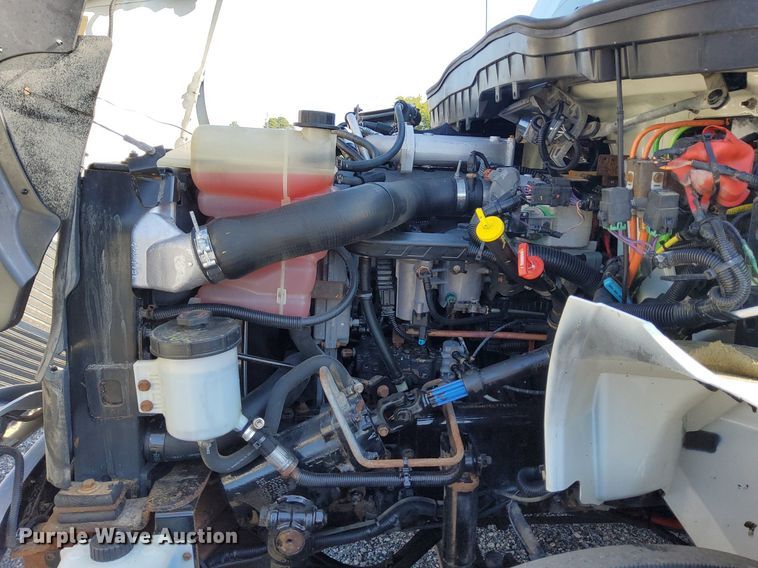 image for item KW9030 2014 International 4300 SBA  box truck