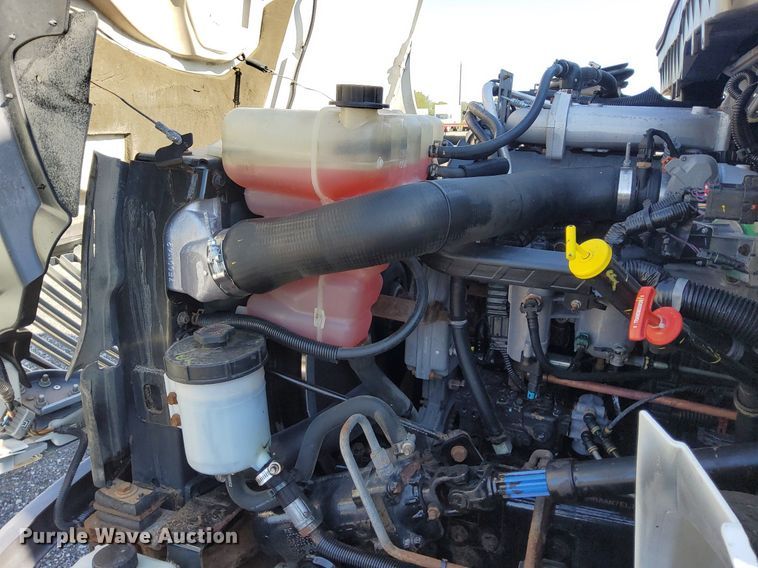 image for item KW9030 2014 International 4300 SBA  box truck