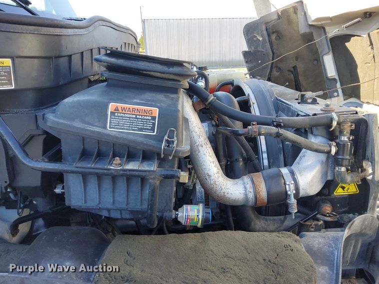 image for item KW9030 2014 International 4300 SBA  box truck