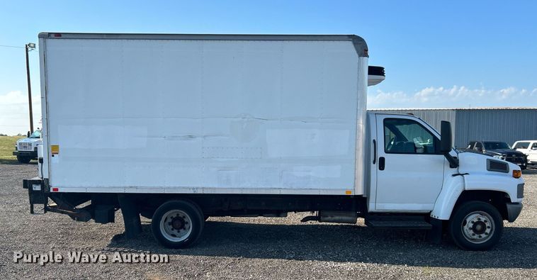 image for item KW9031 2003 Chevrolet C4500  refrigerated truck