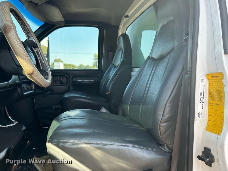 image for item KW9031 2003 Chevrolet C4500  refrigerated truck