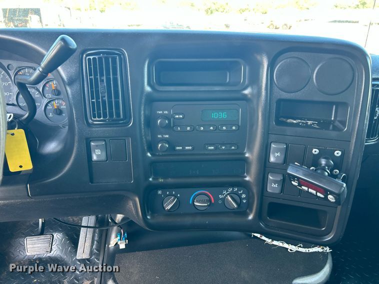 image for item KW9031 2003 Chevrolet C4500  refrigerated truck