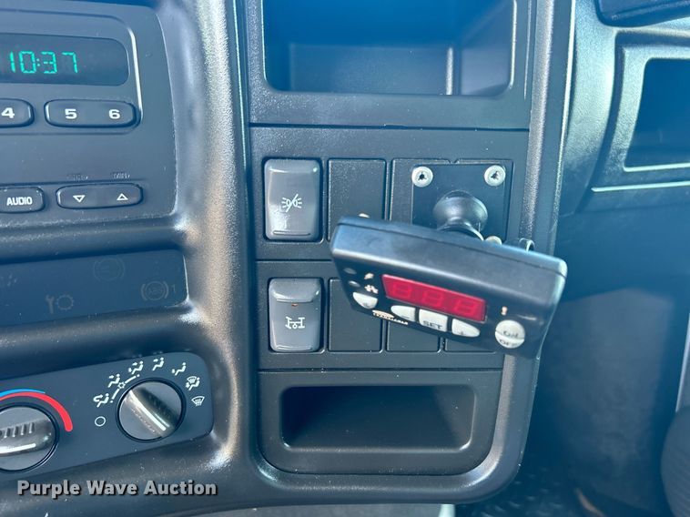 image for item KW9031 2003 Chevrolet C4500  refrigerated truck