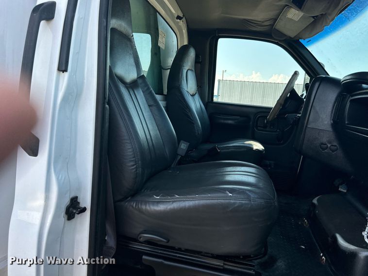 image for item KW9031 2003 Chevrolet C4500  refrigerated truck