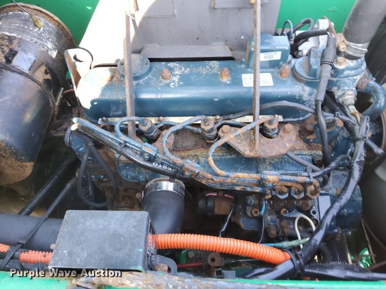 image for item KW9032 1999 Moffett M4000E  forklift