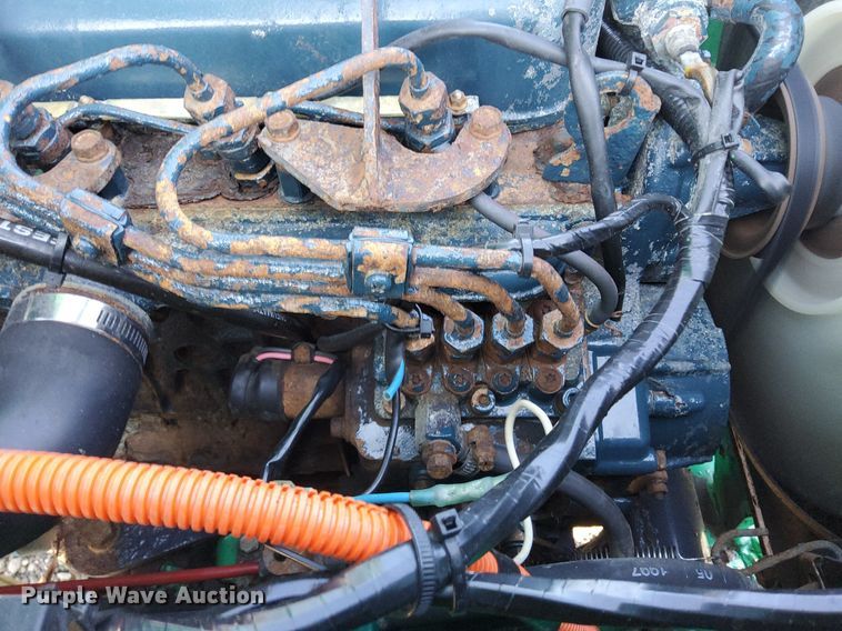 image for item KW9032 1999 Moffett M4000E  forklift