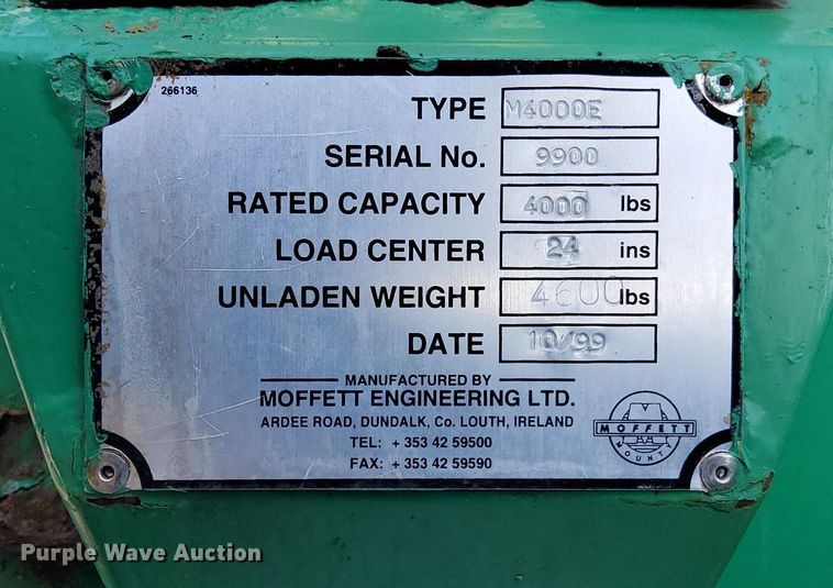 image for item KW9032 1999 Moffett M4000E  forklift