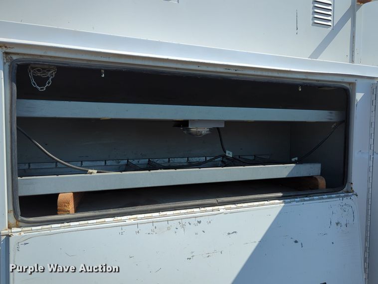 image for item KW9040 2005 Ford F750 Super Duty  bucket truck