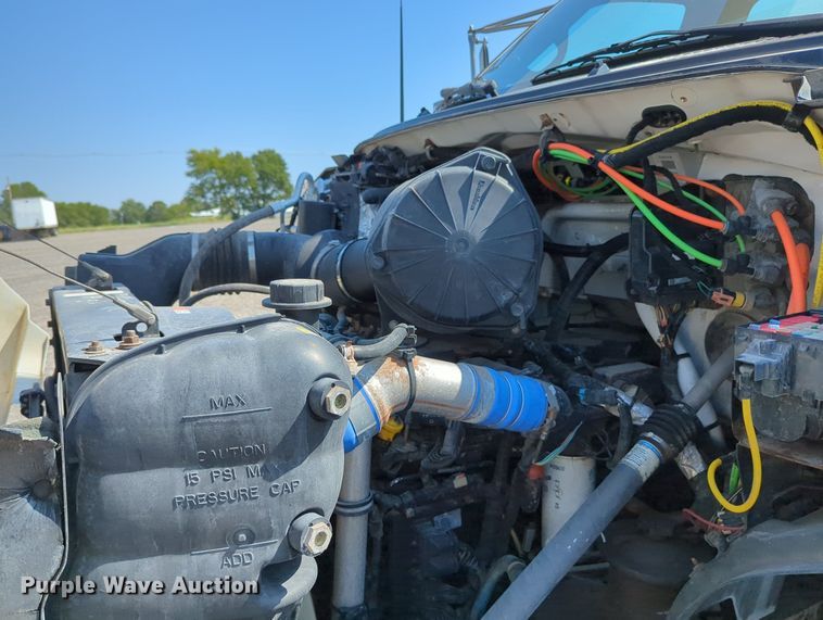 image for item KW9040 2005 Ford F750 Super Duty  bucket truck