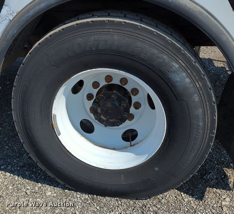 image for item KW9040 2005 Ford F750 Super Duty  bucket truck