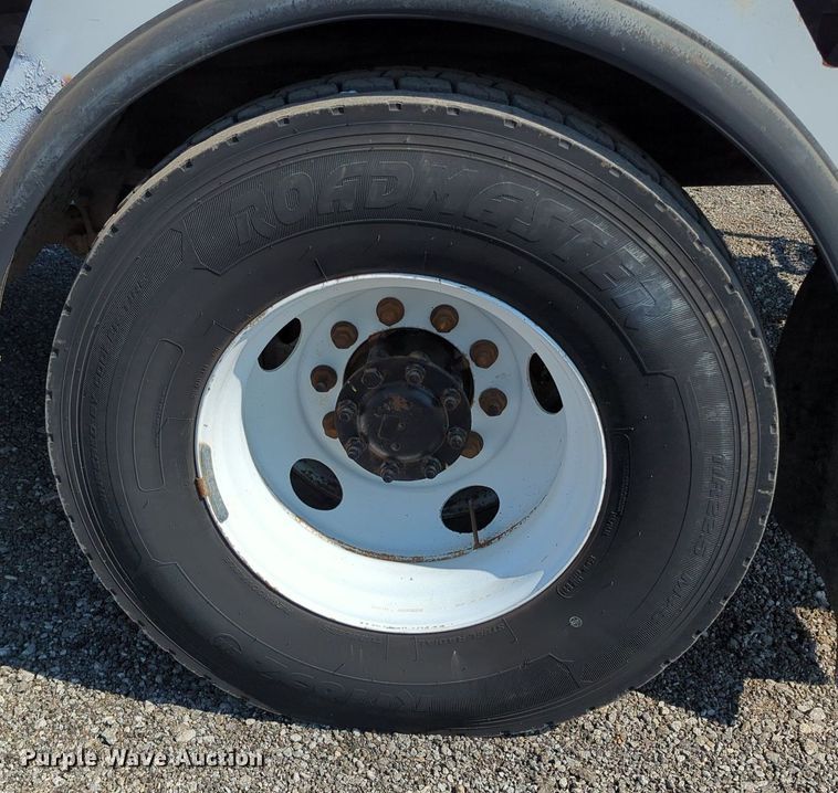 image for item KW9040 2005 Ford F750 Super Duty  bucket truck