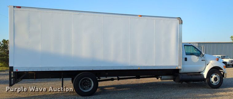 image for item KW9050 2006 Ford F750 Super Duty  box truck