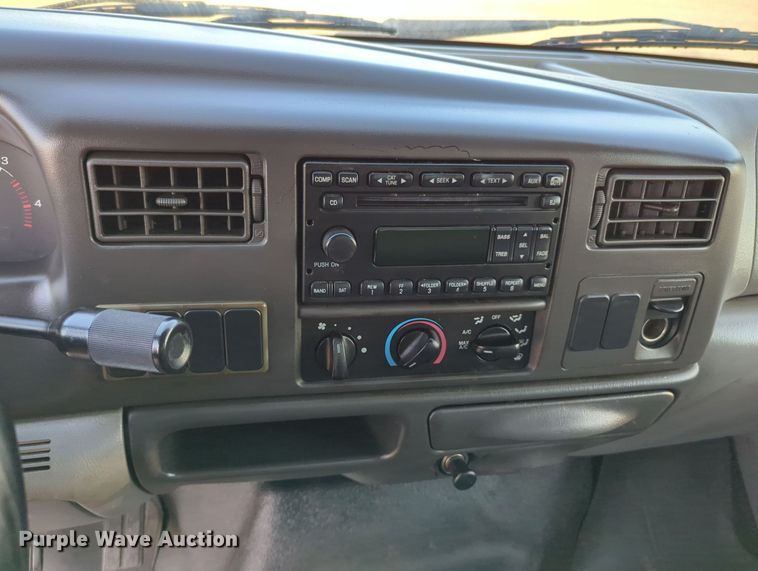 image for item KW9050 2006 Ford F750 Super Duty  box truck