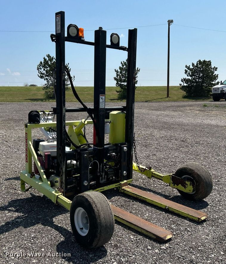 image for item KW9053 2013 Donkey Burro B18-3K  forklift