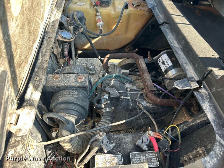 image for item KW9059 EZGO Express S4  golf cart