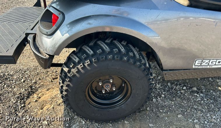 image for item KW9059 EZGO Express S4  golf cart
