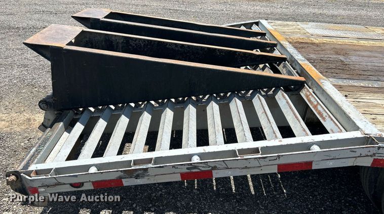 image for item KW9107 2012 Big Tex 22GN-20+5 equipment trailer