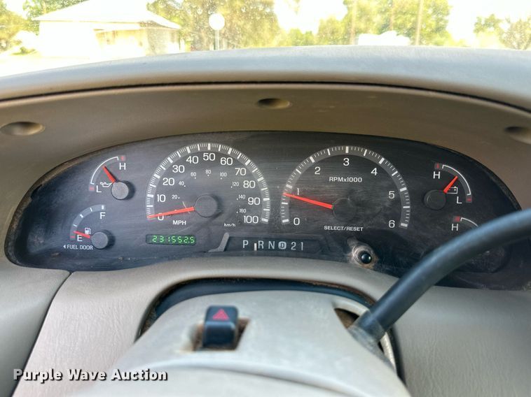 image for item KX9759 2001 Ford F150  SuperCrew pickup truck