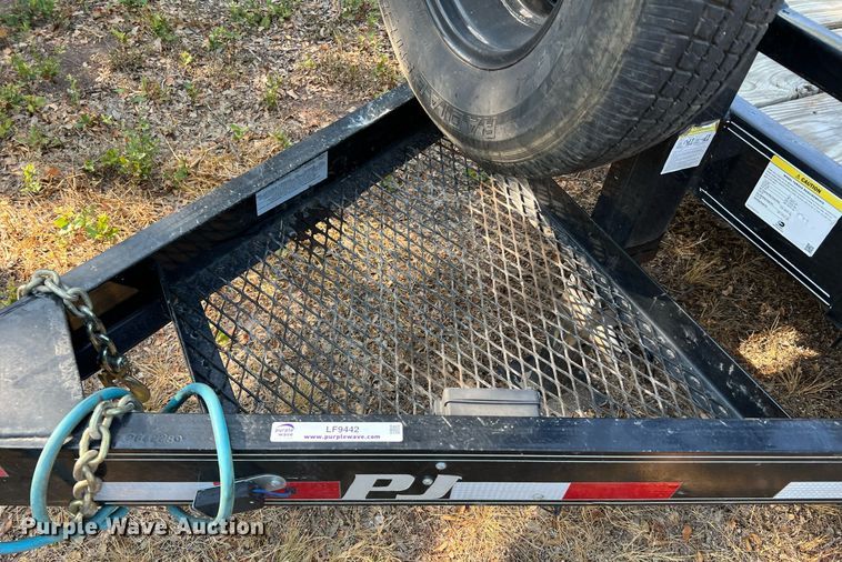 image for item LF9442 2022 PJ  utility trailer