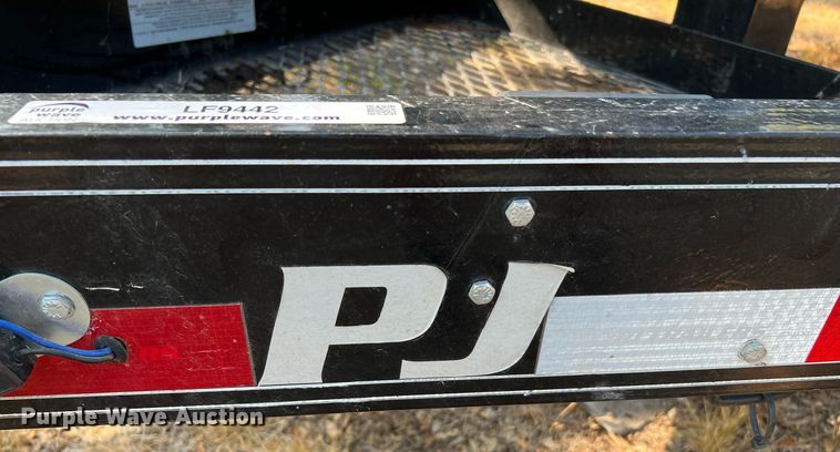 image for item LF9442 2022 PJ  utility trailer
