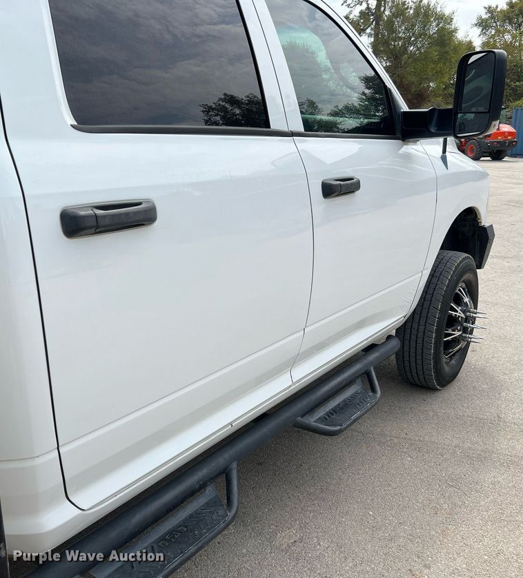 image for item LF9478 2012 Dodge Ram 3500HD  Crew Cab flatbed pickup truck