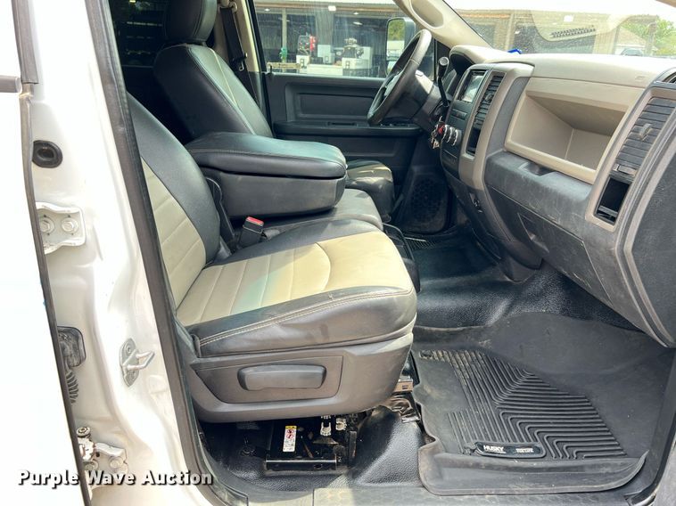 image for item LF9478 2012 Dodge Ram 3500HD  Crew Cab flatbed pickup truck