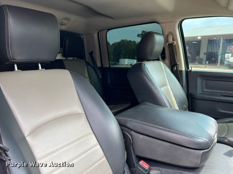 image for item LF9478 2012 Dodge Ram 3500HD  Crew Cab flatbed pickup truck