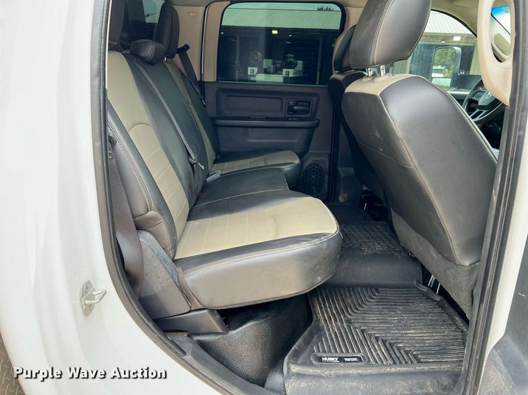 image for item LF9478 2012 Dodge Ram 3500HD  Crew Cab flatbed pickup truck