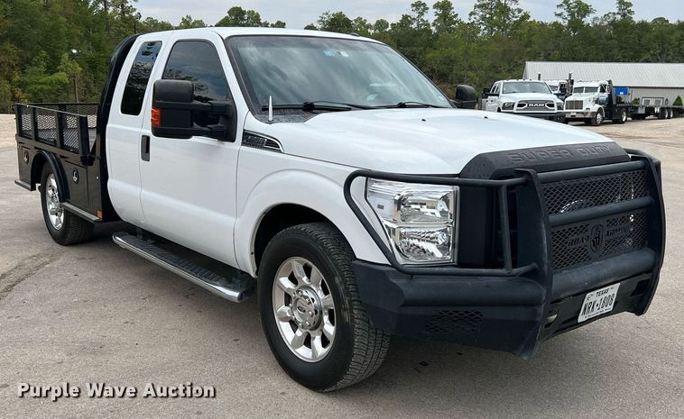 image for item LF9479 2015 Ford F250 Super Duty XLT  SuperCab flatbed pickup truck