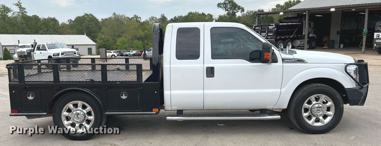 image for item LF9479 2015 Ford F250 Super Duty XLT  SuperCab flatbed pickup truck