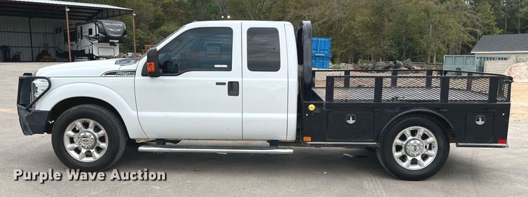 image for item LF9479 2015 Ford F250 Super Duty XLT  SuperCab flatbed pickup truck