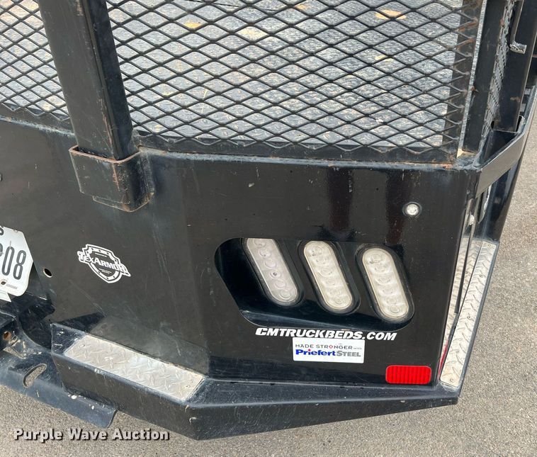 image for item LF9479 2015 Ford F250 Super Duty XLT  SuperCab flatbed pickup truck