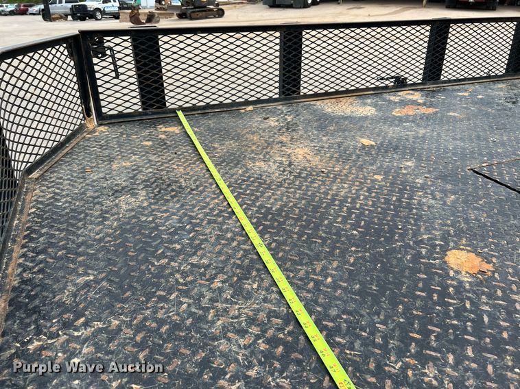 image for item LF9479 2015 Ford F250 Super Duty XLT  SuperCab flatbed pickup truck