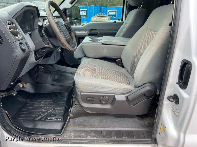 image for item LF9479 2015 Ford F250 Super Duty XLT  SuperCab flatbed pickup truck