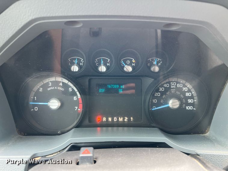 image for item LF9479 2015 Ford F250 Super Duty XLT  SuperCab flatbed pickup truck