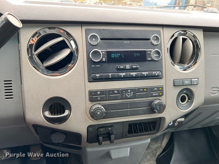 image for item LF9479 2015 Ford F250 Super Duty XLT  SuperCab flatbed pickup truck