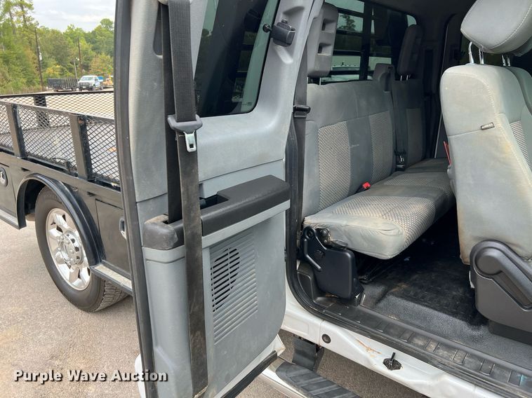 image for item LF9479 2015 Ford F250 Super Duty XLT  SuperCab flatbed pickup truck