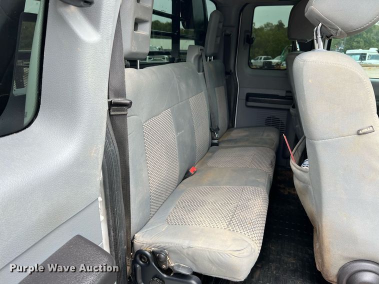 image for item LF9479 2015 Ford F250 Super Duty XLT  SuperCab flatbed pickup truck