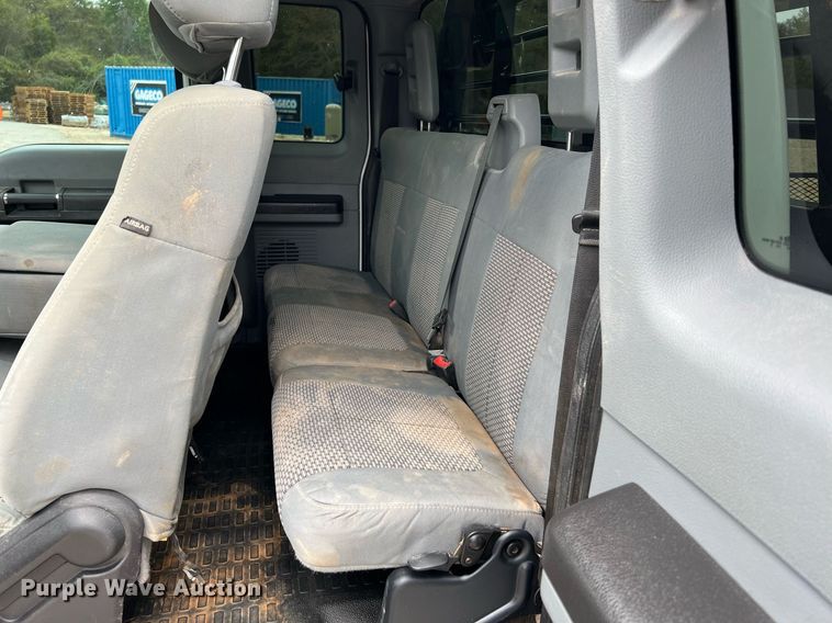 image for item LF9479 2015 Ford F250 Super Duty XLT  SuperCab flatbed pickup truck