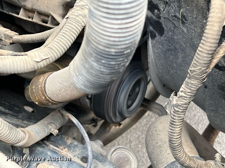 image for item LF9479 2015 Ford F250 Super Duty XLT  SuperCab flatbed pickup truck