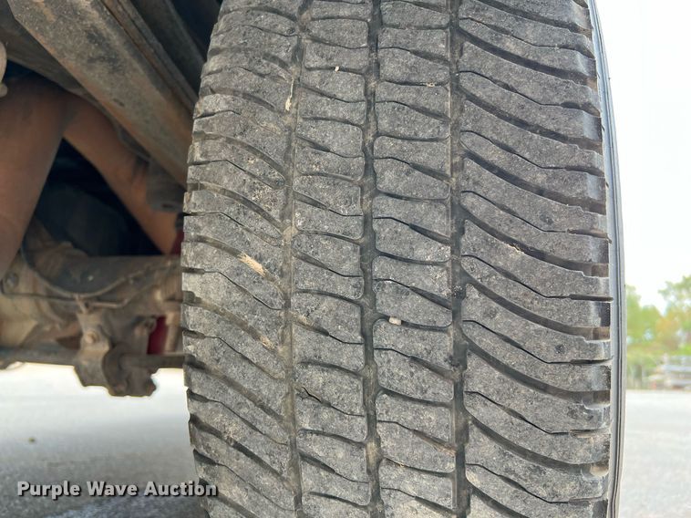 image for item LF9479 2015 Ford F250 Super Duty XLT  SuperCab flatbed pickup truck