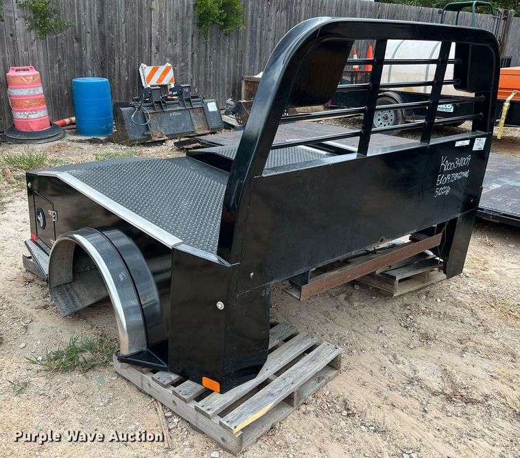 image for item LF9483 CM Truck Beds ER-01973842THNG  flatbed