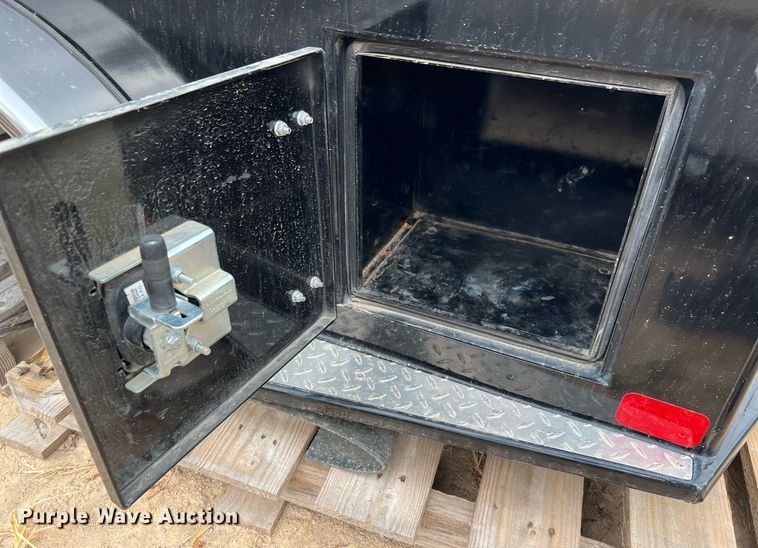 image for item LF9483 CM Truck Beds ER-01973842THNG  flatbed