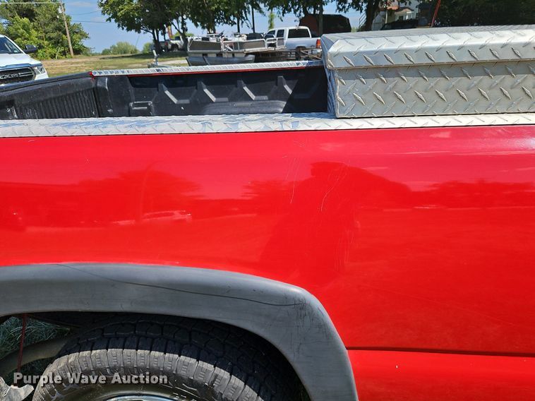 image for item LM9142 2007 GMC Sierra 1500  Ext. Cab pickup truck