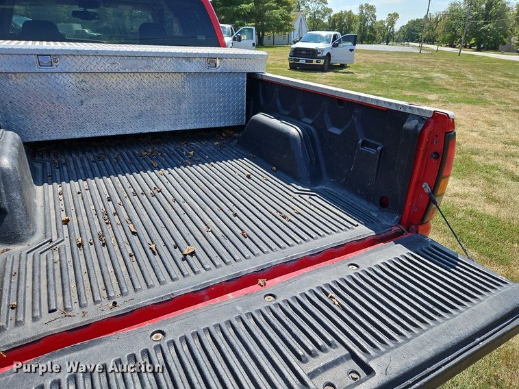 image for item LM9142 2007 GMC Sierra 1500  Ext. Cab pickup truck