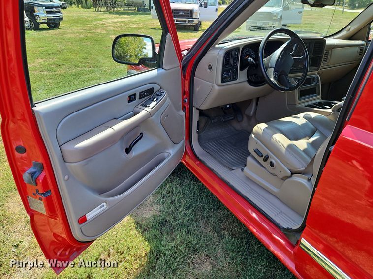 image for item LM9142 2007 GMC Sierra 1500  Ext. Cab pickup truck