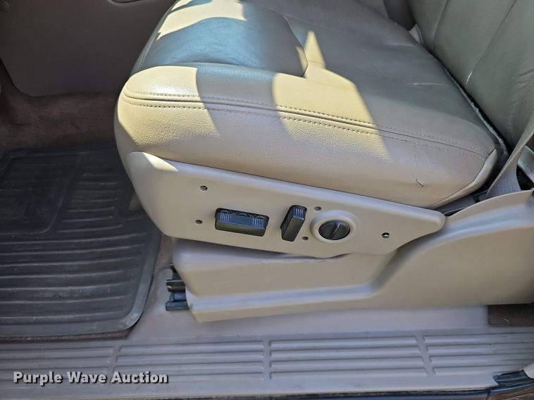 image for item LM9142 2007 GMC Sierra 1500  Ext. Cab pickup truck